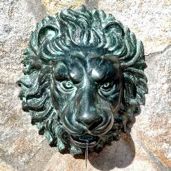 Spouting Fountains Lion Head Piped Bronze Garden Wall Relief Mask